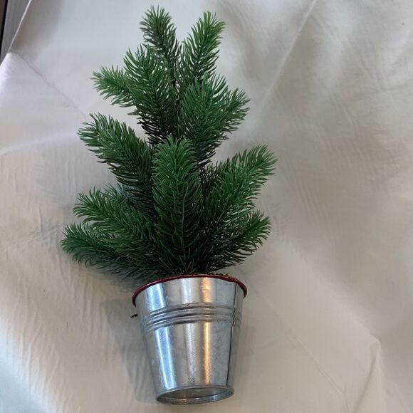 Christmas Holiday Tree In Handcrafted Marilyn 1983 Gold Vase 8 X 16 Inches Tall - Picture 4 of 12